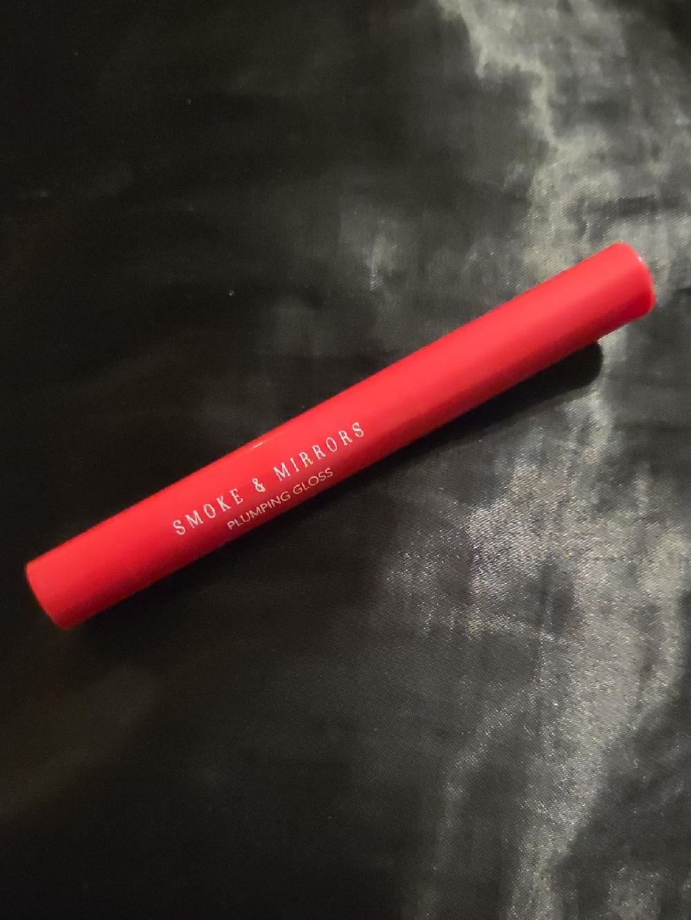Smoke and mirrors Red plumping gloss